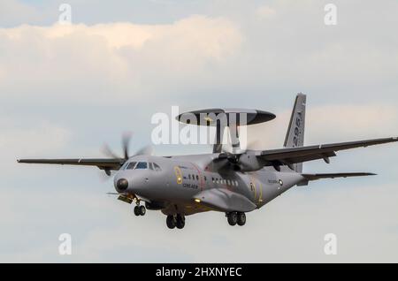 EADS AVION de transport militaire tactique À double turbopropulseur Casa C-295, fabriqué par Airbus Defence and Space en Espagne. AEW & C PROTOTYPE C295 AEW Banque D'Images