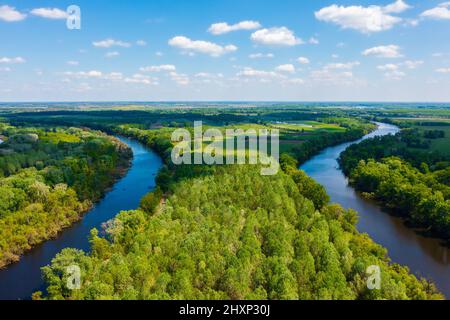 Photo aérienne sur la célèbre arrière-plan de la rivière Tisza, à côté de Toserdo. Le nom hongrois est Lakiteleki-Holt-Tisza. Banque D'Images