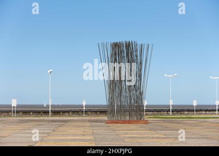 Buenos Aires, Argentine; 01 février 2020: Aux droits de l'homme, sculpture de Leon Ferrari situé dans le parc du souvenir, Monument aux victimes de la terreur d'État Banque D'Images