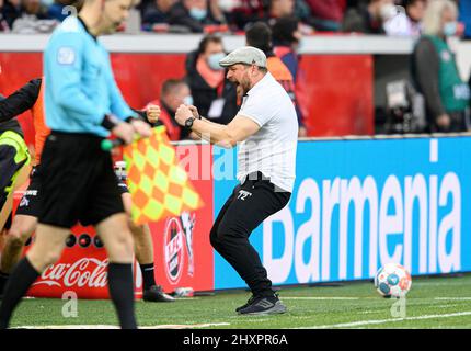 Leverkusen/Allemagne. 13th mars 2022, entraîneur de jubilation finale Steffen BAUMGART (K) Soccer 1st Bundesliga, 26th Match day, Bayer 04 Leverkusen (LEV) - FC Cologne (K) 0: 1, le 13th mars 2022 à Leverkusen/Allemagne. #DFL les règlements interdisent toute utilisation de photographies comme séquences d'images et/ou quasi-vidéo # Â Banque D'Images