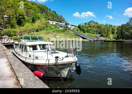 France, Saint-Louis-Artzwiller, l'ascenseur de bateau sur une rampe inclinée. Banque D'Images