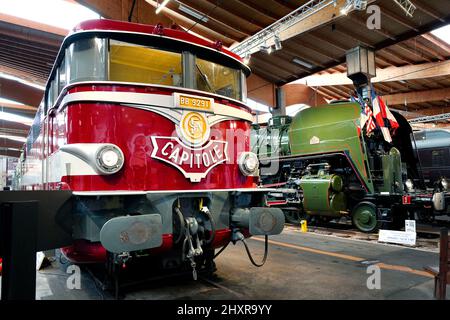 France, Mulhouse, Bas Rhin, la Cité du train, locomotive électrique du train le Capitole reliant Paris à Toulouse. Banque D'Images