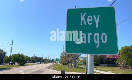 Panneau Key Largo Entrance sur Overseas Highway Banque D'Images