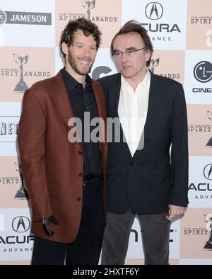 Aron Ralston et Danny Boyle à l'occasion du film Independent Spirit Awards 26th à Santa Monica, en Californie, le 26 février 2011. Banque D'Images