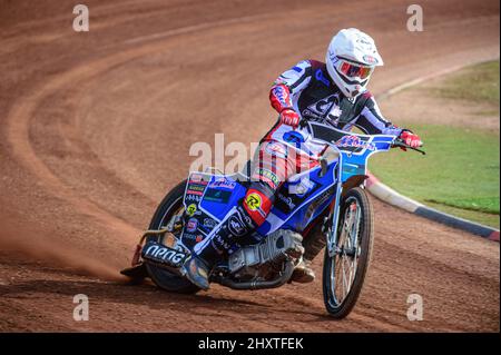 MANCHESTER, ROYAUME-UNI. 14th MARS Archie Freeman en action lors de la Journée des médias du circuit Belle vue au National Speedway Stadium, Manchester, le lundi 14th mars 2022. (Credit: Ian Charles | MI News) Credit: MI News & Sport /Alay Live News Banque D'Images