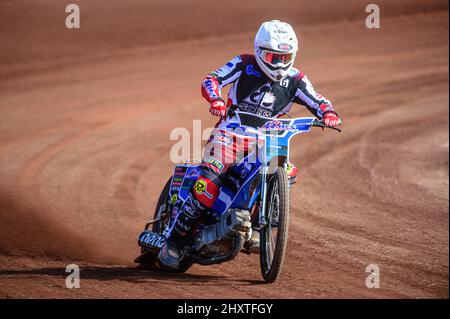 MANCHESTER, ROYAUME-UNI. 14th MARS Archie Freeman en action lors de la Journée des médias du circuit Belle vue au National Speedway Stadium, Manchester, le lundi 14th mars 2022. (Credit: Ian Charles | MI News) Credit: MI News & Sport /Alay Live News Banque D'Images