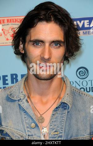 Tyson Ritter, tous les rejets américains lors de la fête d'anniversaire du bal bleu de Perez Hilton aux studios Siren à Hollywood, Californie. Banque D'Images