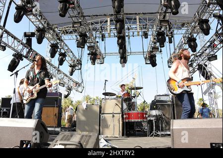 Matthew Vasquez de Delta Spirit au Coachella Valley Music and Arts Festival qui s'est tenu à l'Empire Polo Field, en Californie. Banque D'Images