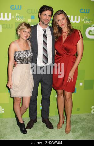 Britt Robertson, Gale Harold et Natasha Henstridge assistent à la « présentation initiale CW 2011 », qui s'est tenue au Jazz Lincoln Centre à New York Banque D'Images