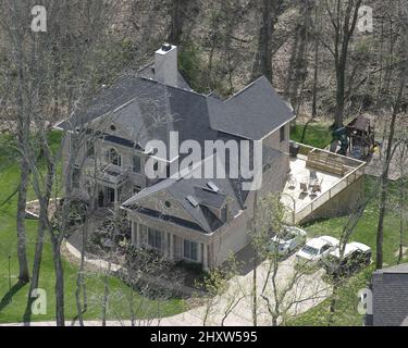 Vue générale de la maison de la chanteuse Trace Adkins avant qu'elle ne brûle au sol le week-end Banque D'Images