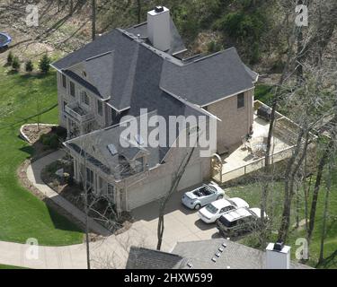 Vue générale de la maison de la chanteuse Trace Adkins avant qu'elle ne brûle au sol le week-end Banque D'Images