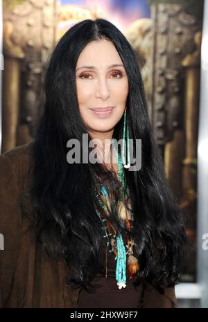 Cher à la première 'Zookeeper' tenue au Regency Village Theatre de Los Angeles. Banque D'Images