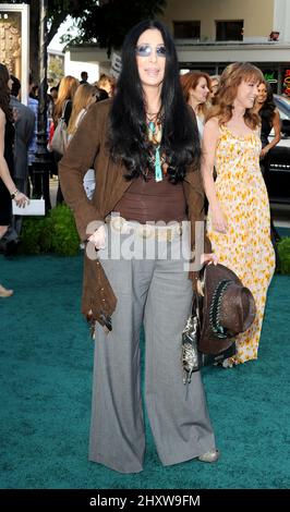 Cher à la première 'Zookeeper' tenue au Regency Village Theatre de Los Angeles. Banque D'Images