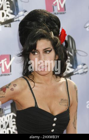 Photo du fichier : 3 juin 2007 Universal City, ca. Amy Winehouse aux MTV Movie Awards 2007 qui se tiennent à l'amphithéâtre Gibson de Universal Studios Banque D'Images