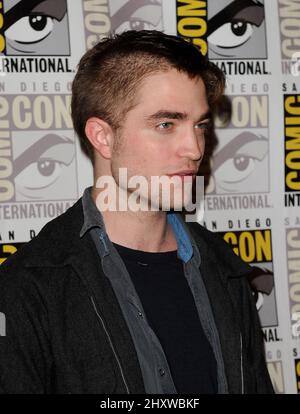 Robert Pattinson participe à la conférence de presse « The Twilight Saga Breaking Dawn - part 1 » le premier jour de Comic con 2011 qui s'est tenue au centre de congrès de San Diego à San Diego, États-Unis. Banque D'Images