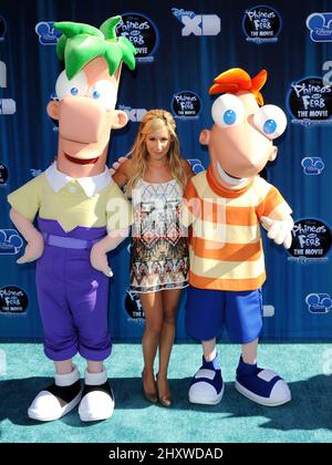 Ashley Tisdale lors de la première « Phineas & Ferb: Across the 2nd dimension » de Los Angeles, qui s'est tenue au El Capitan Theatre, en Californie Banque D'Images