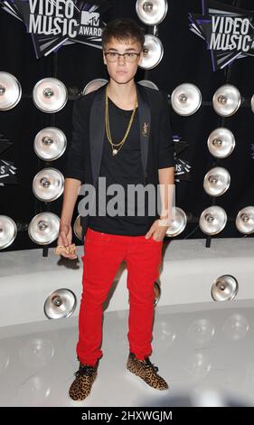 Justin Bieber arrive aux MTV Video Music Awards 2011 qui se tiennent au Nokia Theatre, en Californie Banque D'Images