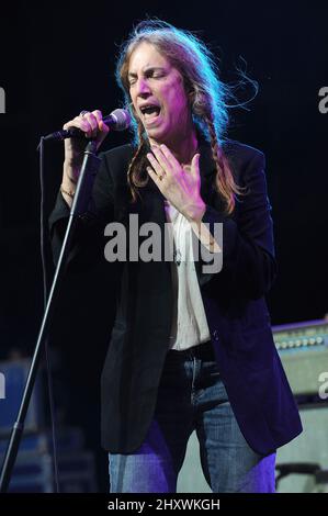Patti Smith se produit au festival de musique vierge Freefest de 2011 qui a eu lieu au Merriweather Post Pavilion de Columbia, au Maryland Banque D'Images