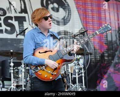 Alex Trimble, Two Door Cinema Club se produit au Virgin Music Festival Freefest 2011 qui a eu lieu au Merriweather Post Pavilion de Columbia, au Maryland Banque D'Images