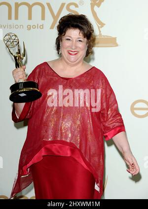 Margo Martindale pose dans la salle de presse lors des Primetime Emmy Awards 63rd qui ont eu lieu au Nokia Theatre L.A. à Los Angeles, Californie, États-Unis. Banque D'Images