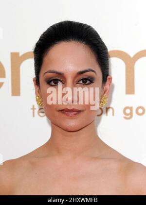 Archie Panjabi participe aux Primetime Emmy Awards 63rd annuels qui se tiennent au Nokia Theatre L.A. à Los Angeles, Californie, États-Unis. Banque D'Images