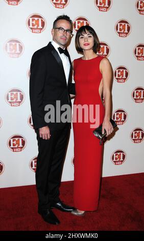 Jason Lee et sa femme Ceren Alkac arrivent en tant qu'Entertainment ce soir et visitent la Californie présenter le 15th Annual Entertainment Tonight Emmy Party à Vibiana à Los Angeles, CA Banque D'Images