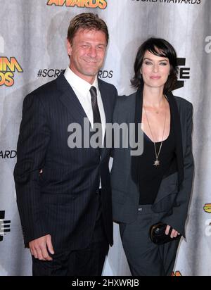 Sean Bean et Lena Headey lors du concours « Scream Awards 2011 » de Spike TV, organisé à Universal Studios Backlot, Los Angeles Banque D'Images