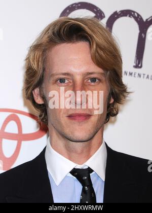 Gabriel Mann lors des Environmental Media Awards 2011 qui se sont tenus aux studios Warner Bros, en Californie Banque D'Images