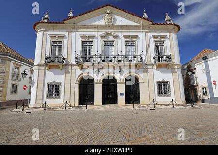 Façade de l'hôtel de ville-néoclassique reconstruite en 1945-Largo da se Square. Faro-Portugal-142 Banque D'Images