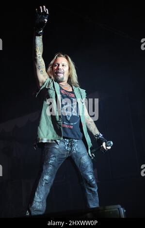 Vince Neil se produit au Raleigh Amphitheater de Raleigh, en Caroline du Nord. Banque D'Images