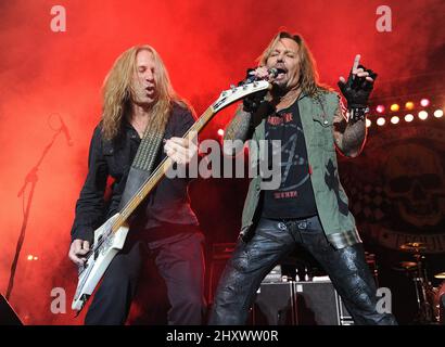 Vince Neil se produit au Raleigh Amphitheater de Raleigh, en Caroline du Nord. Banque D'Images