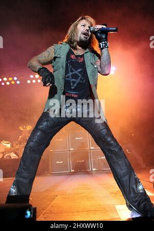 Vince Neil se produit au Raleigh Amphitheater de Raleigh, en Caroline du Nord. Banque D'Images