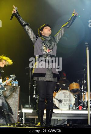 Gerard Way of My Chemical Romance qui se produit lors de l'expérience musicale Voodoo 2011 qui se déroule au City Park de la Nouvelle-Orléans. Banque D'Images