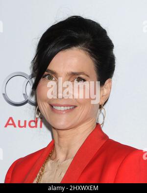 Julia Ormond arrive à la projection spéciale « My week with Marilyn » à l'AFI Fest 2011 qui s'est tenue au Grauman's Chinese Theatre à Los Angeles, aux États-Unis. Banque D'Images