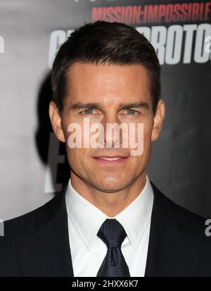 Tom Cruise assiste à la première du 'Mission: Impossible - Ghost Protocol' au théâtre Ziegfeld à New York. Banque D'Images