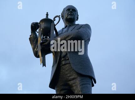 Une stature de l'ancien directeur de Dundee, Jim McLean, devant la coupe écossaise, quart de finale au parc Tannadice, Dundee. Date de la photo: Lundi 14 mars 2022. Banque D'Images