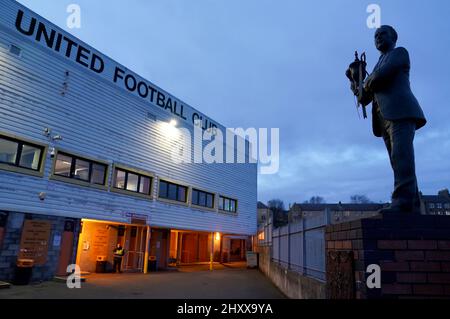 Une stature de l'ancien directeur de Dundee, Jim McLean, devant la coupe écossaise, quart de finale au parc Tannadice, Dundee. Date de la photo: Lundi 14 mars 2022. Banque D'Images