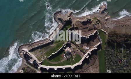 Vue aérienne du château historique de Mamure à Anamur, Turquie Banque D'Images