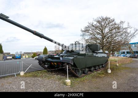 York.Yorkshire.Royaume-Uni.février 16th 2022.Un char de combat Vickers Chieftain est exposé au musée de l'air du Yorkshire Banque D'Images