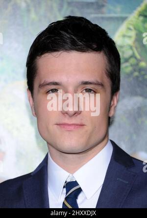 Josh Hutcherson à la première « Journey 2: The mystérieuse Island » de Los Angeles au Grauman's Chinese Theatre à Hollywood, Californie, le 2 février 2012. Banque D'Images