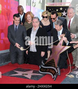 Nancy Cartwright, Matt Groening, Yeddley Smith, Hank Azaria, assistant à la cérémonie de la star de Matt Groening à Hollywood à Los Angeles, aux États-Unis. Banque D'Images