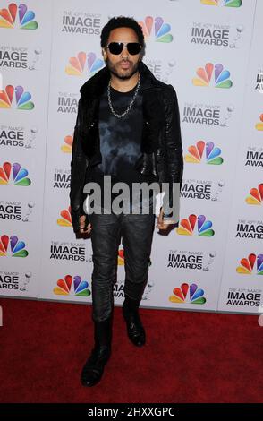 Lenny Kravitz arrive aux '43rd Annual NAACP Awards' qui se tiennent au Shrine Auditorium de Los Angeles, Californie, le 17 février 2012. Banque D'Images