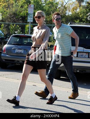 Jaime King et son mari Kyle Newman est vu dehors et autour à Los Angeles, Californie Banque D'Images