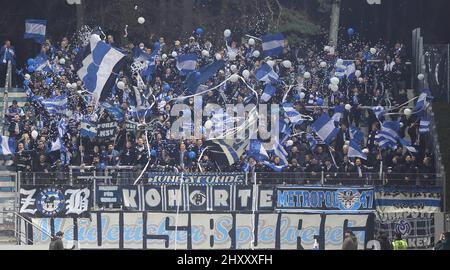 Ville de Meppen, Allemagne. 14th mars 2022. Firo: 03/14/2022 Fuvuball, football 3rd Bundesliga, saison 2021/2022, SV Meppen, SVM - MSV Duisburg MSV fans fan block crédit: dpa/Alay Live News Banque D'Images