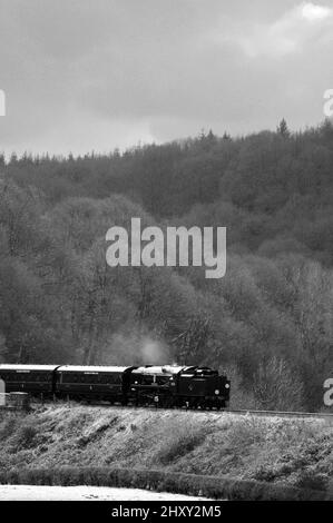 'sid Keith Park' avec un service de navette Kidderminster - Arley, au pont Victoria. Banque D'Images