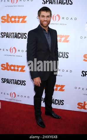 Liam McIntyre célèbre Kirk Douglas et l'impact de Spartacus alors et maintenant, à Hollywood Nord, en Californie. Banque D'Images