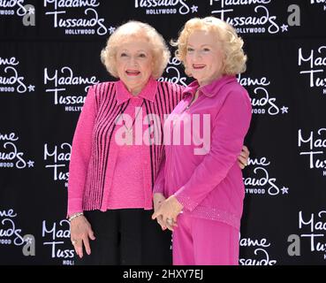 Betty White dévoile sa toute première figurine de cire à Madame Tussauds Hollywood, Californie Banque D'Images