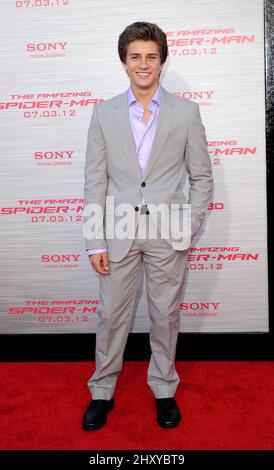 Billy Unger participe à la première mondiale de « The Amazing Spider-Man » au Regency Village Theatre le jeudi 28 juin 2012 à Los Angeles Banque D'Images