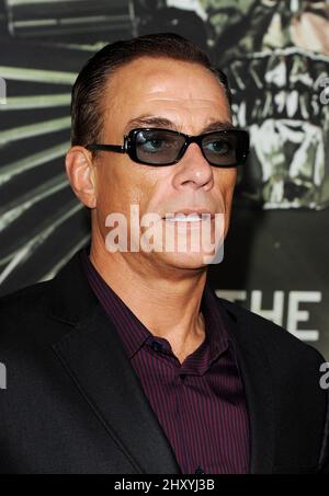 Jean-Claude Van Damme participe à la première de Los Angeles « The Expendables 2 », qui s'est tenue au théâtre chinois de Grauman. Banque D'Images