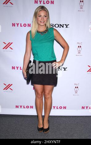 Elisha Cuthbert assiste à la Nylon September TV issue Party organisée par Lea Michele à M. C Beverly Hills, Los Angeles. Banque D'Images